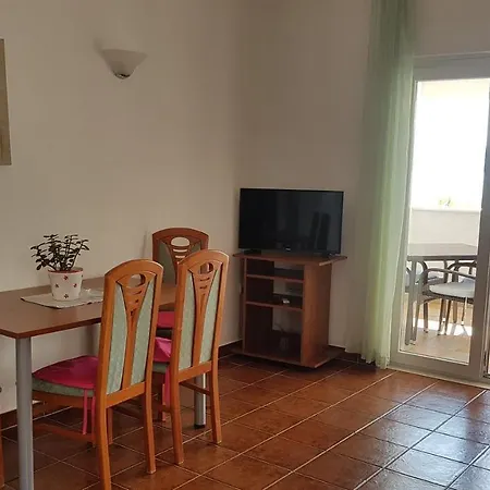 Kuciste - Perna 4545g Apartman