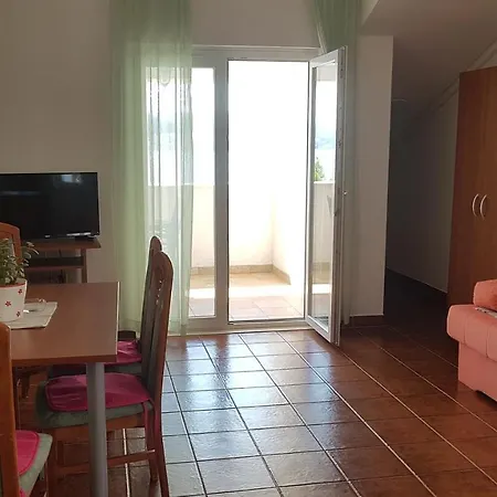 Apartman Kuciste - Perna 4545g Trstenik